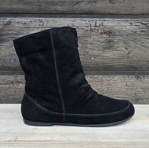 Nine West Logen21 Modern Minimalist Suede Slouchy Faux Fur Flat Boots 8.5M